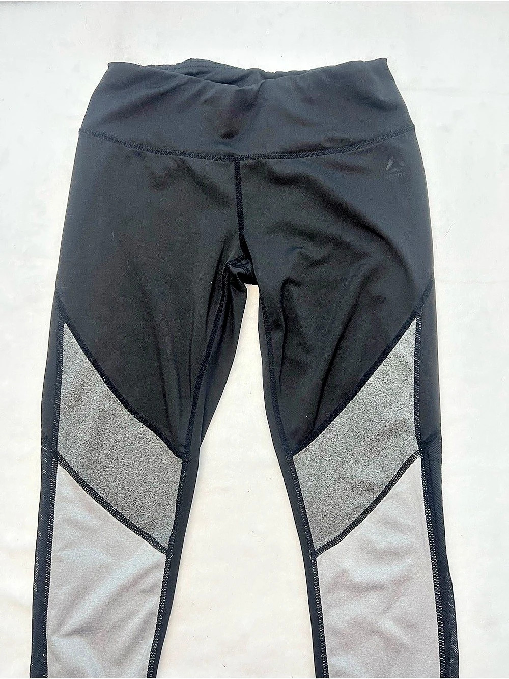 Reebok Black Gray Colorblock Athletic Leggings Geometric Size S